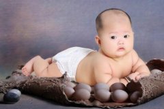 2023年农历八月二十九出生的鸡宝宝属于天秤座吗？