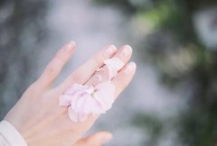 小指有痣代表什么含义,小指有痣对命运有什么影响？
