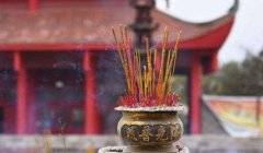 2023年农历十月十五是吉日吗可以去寺庙烧香拜佛吗？