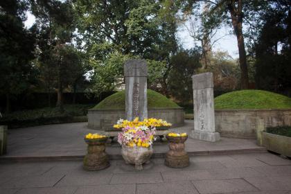 2012年是平年还是闰年,有闰月吗?